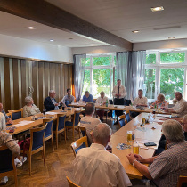 Rainer Funke eröffnet die 13. Mitgliederversammlung des Forum Kollau