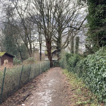 Zuwegung durch die Schrebengärten zum Kutscherhaus von Norden betrachtet