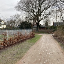 Neue Zuwegung neben der Turnhalle der Schule Hinter der Lieth